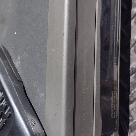 Craig Black VCR with Remote - Picture 2 of 3